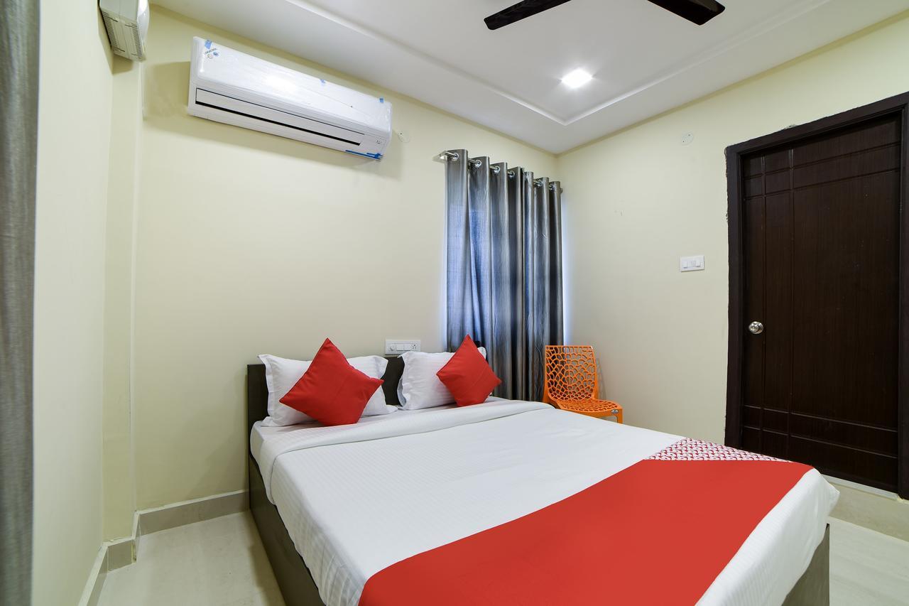 Hotel Oyo 16606 Iconic Living Hyderabad Exterior foto