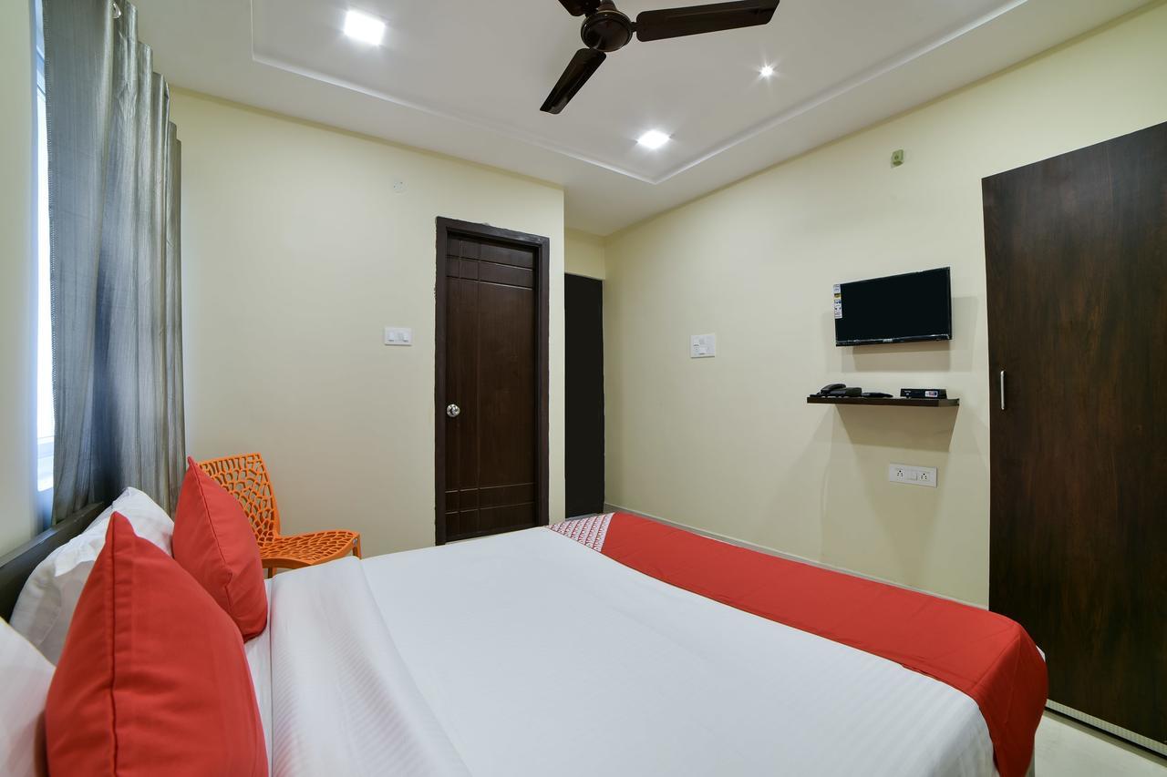 Hotel Oyo 16606 Iconic Living Hyderabad Exterior foto