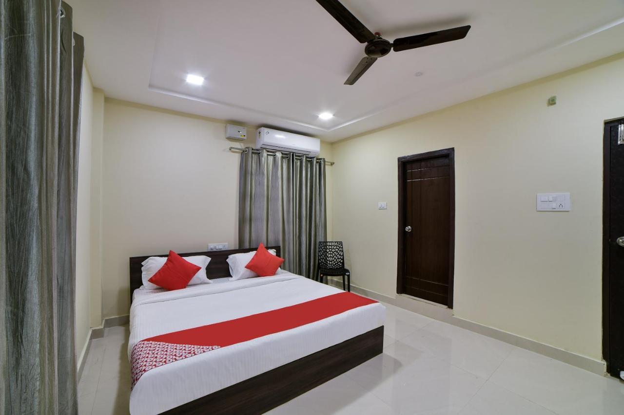 Hotel Oyo 16606 Iconic Living Hyderabad Exterior foto