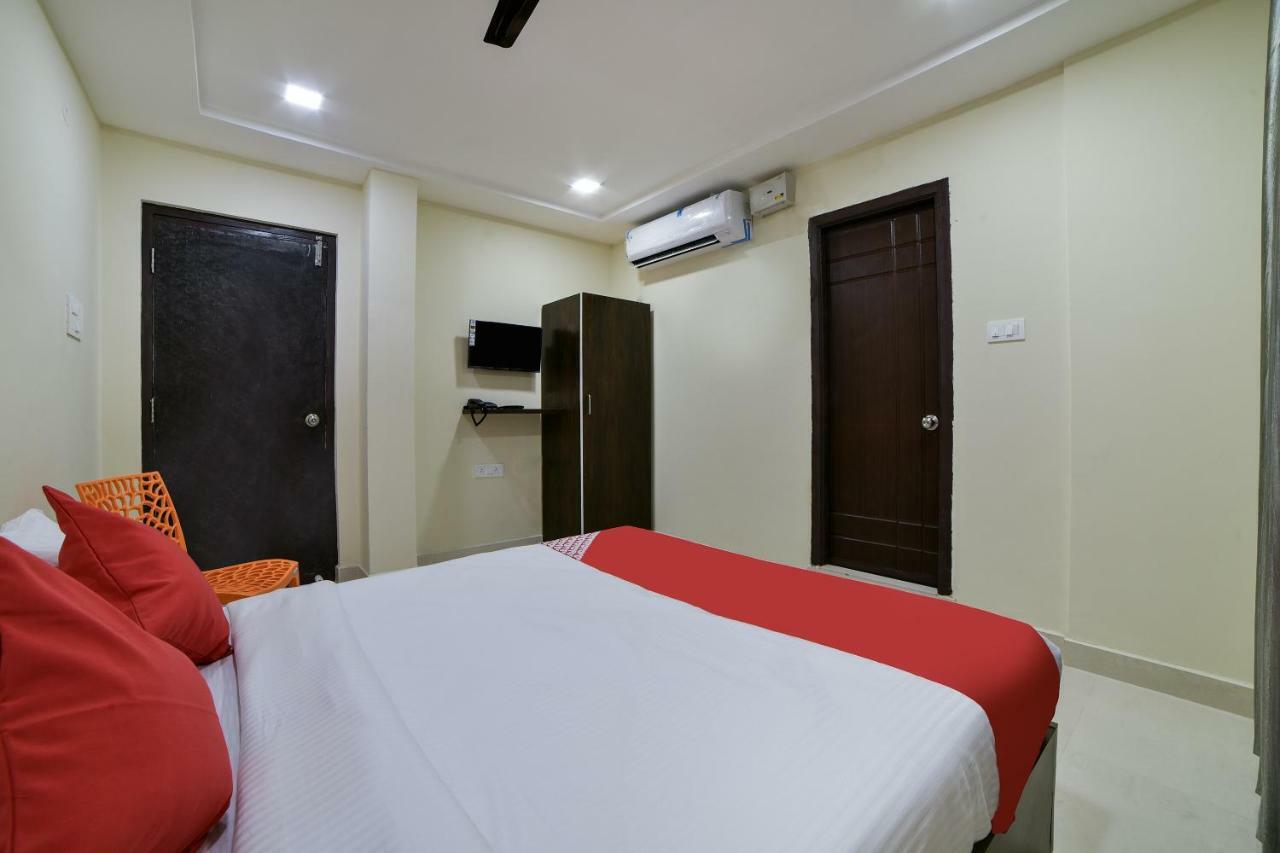 Hotel Oyo 16606 Iconic Living Hyderabad Exterior foto