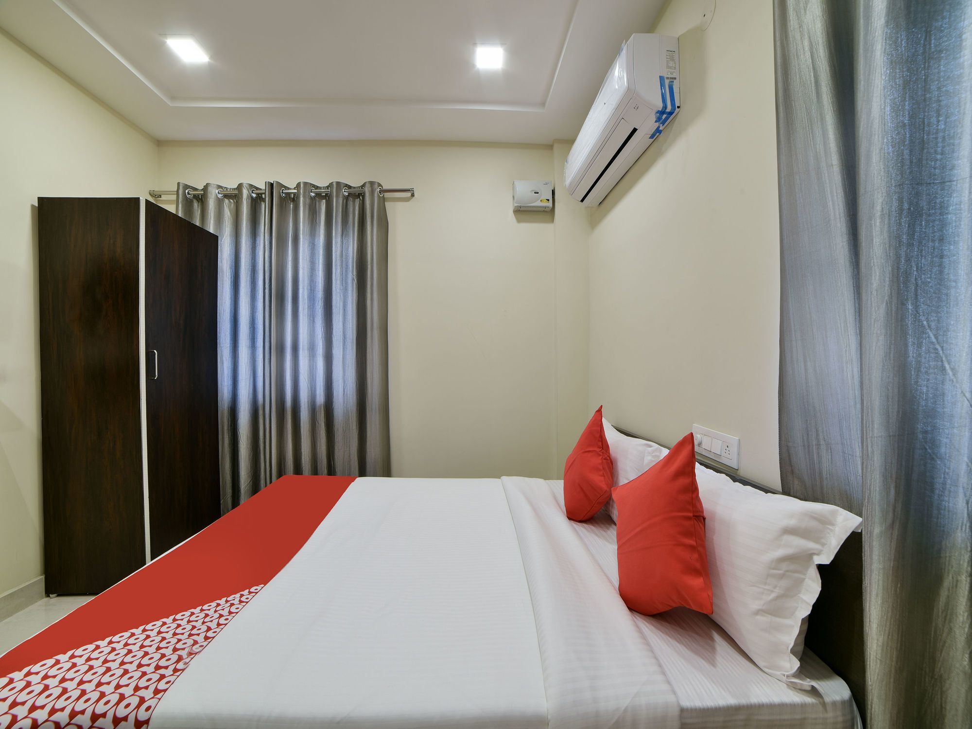Hotel Oyo 16606 Iconic Living Hyderabad Exterior foto
